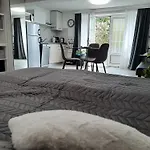 Anita *