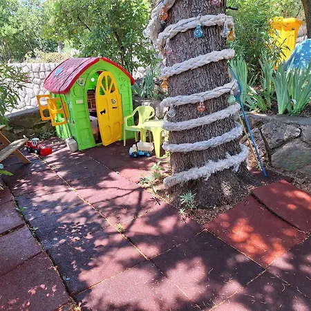 Anita Apartman